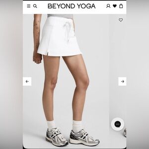 Beyond Yoga Classic White Skirt